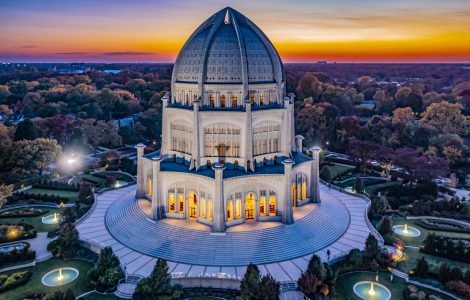 Bahá'í Temple in Wilmette, Illinois / Istock
